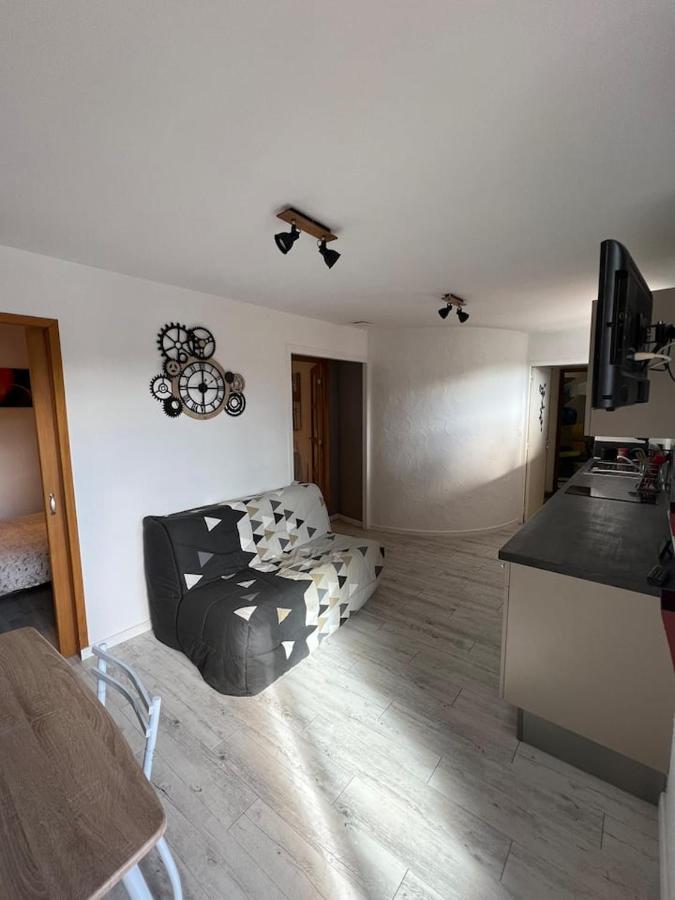 Charmant Appartement Calme Et Lumineux Chateauvieux  Екстериор снимка